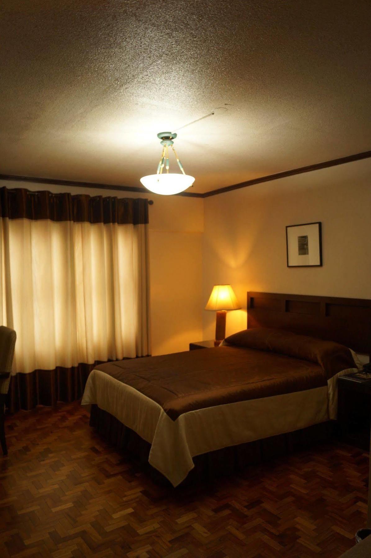 El Rico Suite Makati By Reddoorz Makati City Exterior foto
